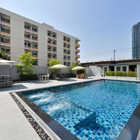 Three Seasons Bangkok Hotel Bagian luar foto