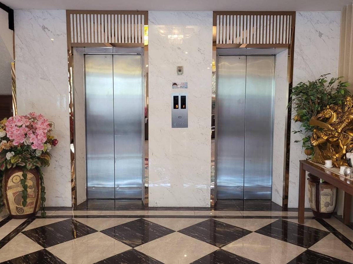 Three Seasons Bangkok Hotel Bagian luar foto