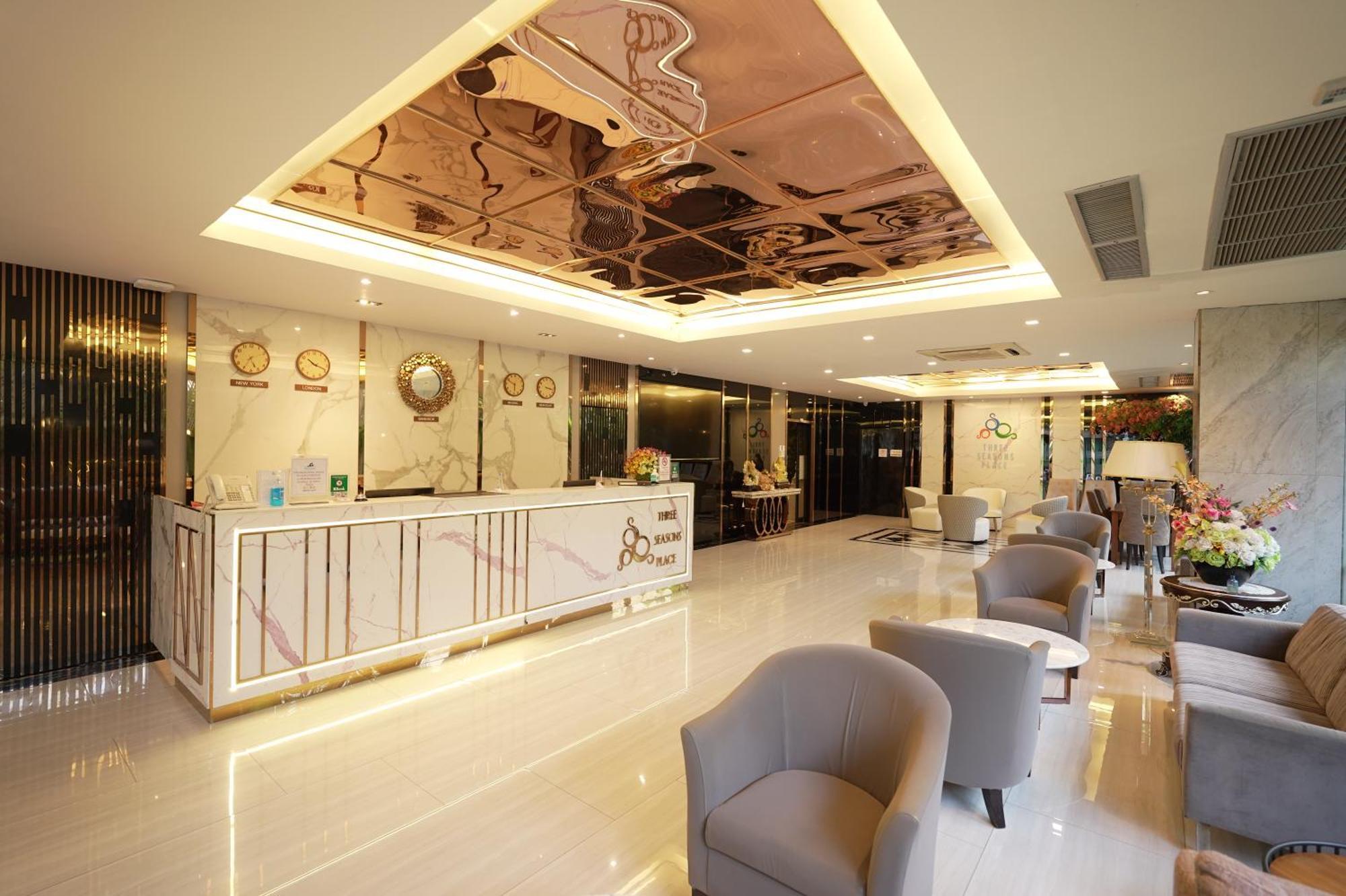 Three Seasons Bangkok Hotel Bagian luar foto