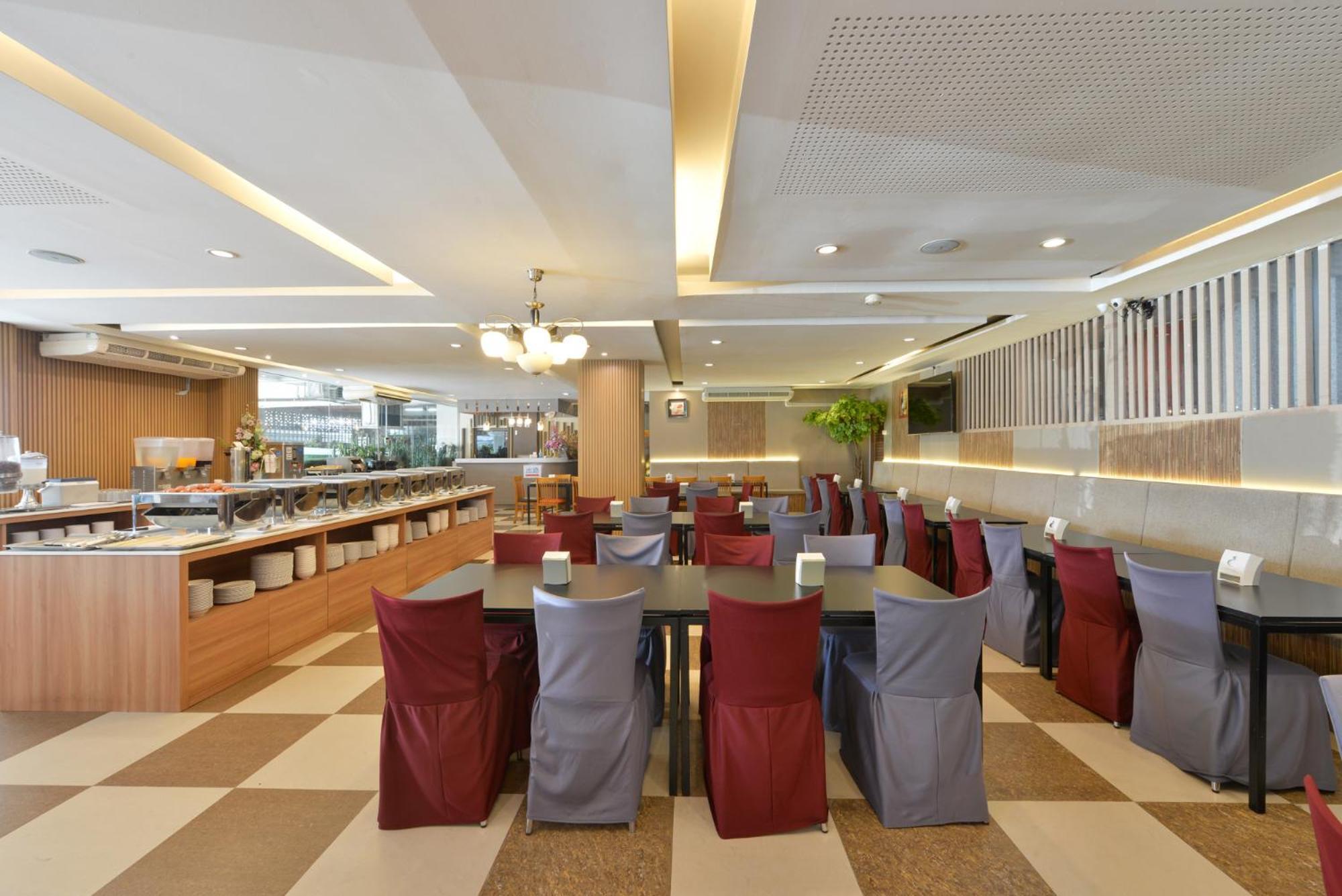 Three Seasons Bangkok Hotel Bagian luar foto