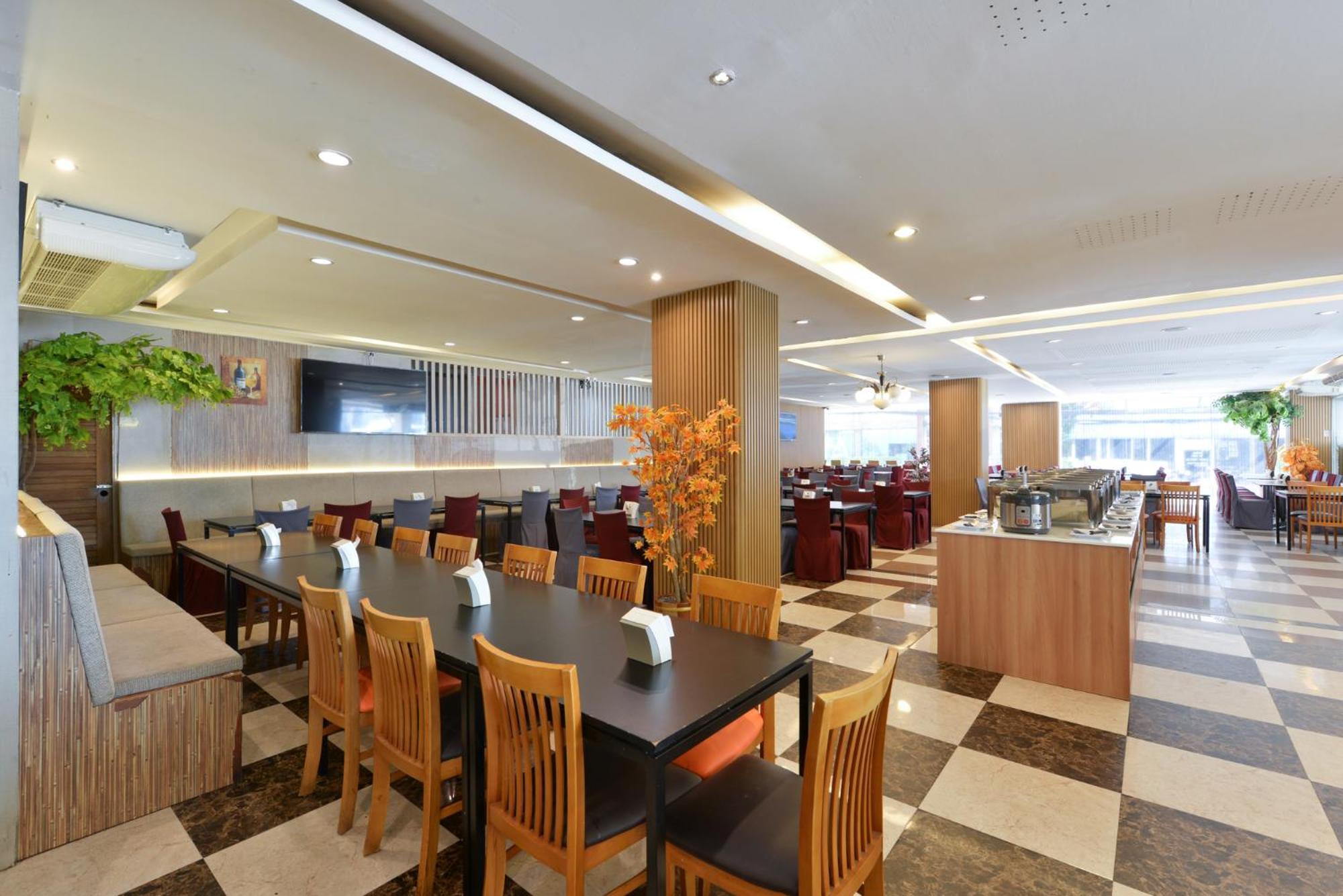Three Seasons Bangkok Hotel Bagian luar foto