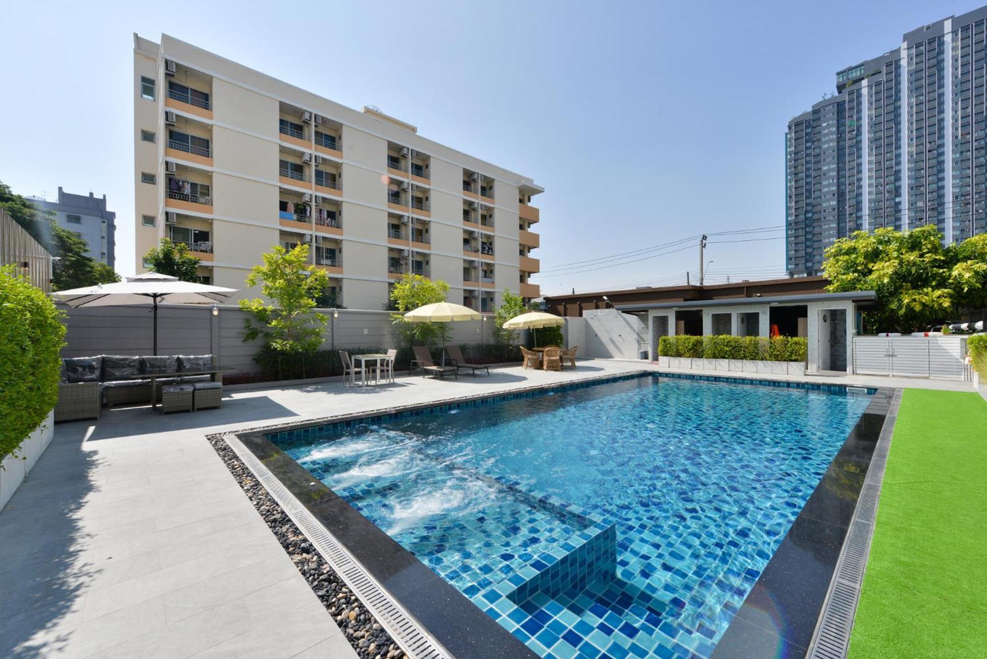 Three Seasons Bangkok Hotel Bagian luar foto