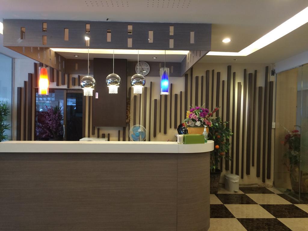 Three Seasons Bangkok Hotel Bagian luar foto