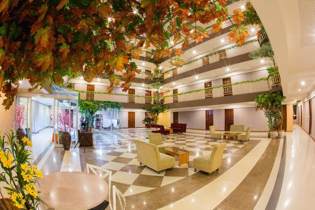Three Seasons Bangkok Hotel Bagian luar foto
