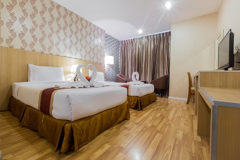 Three Seasons Bangkok Hotel Bagian luar foto