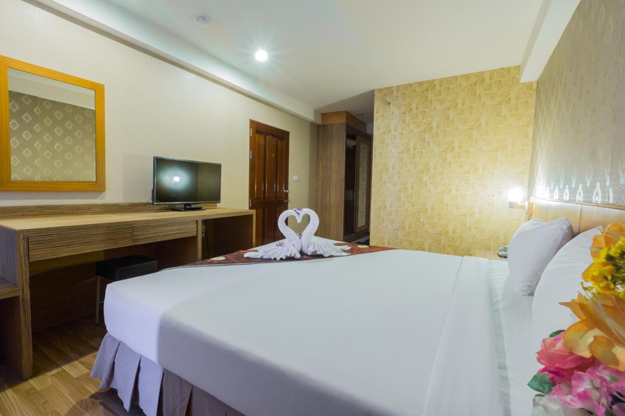 Three Seasons Bangkok Hotel Bagian luar foto