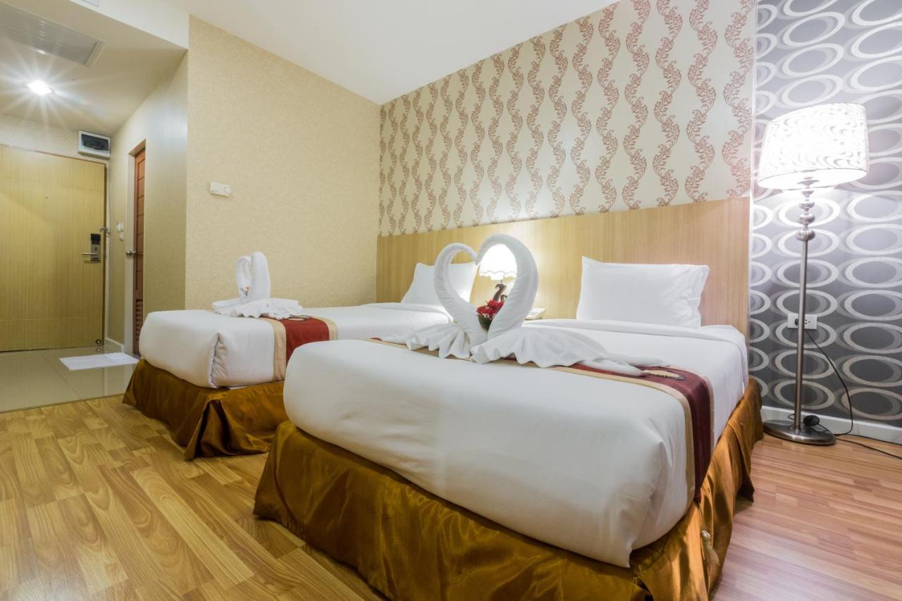 Three Seasons Bangkok Hotel Bagian luar foto
